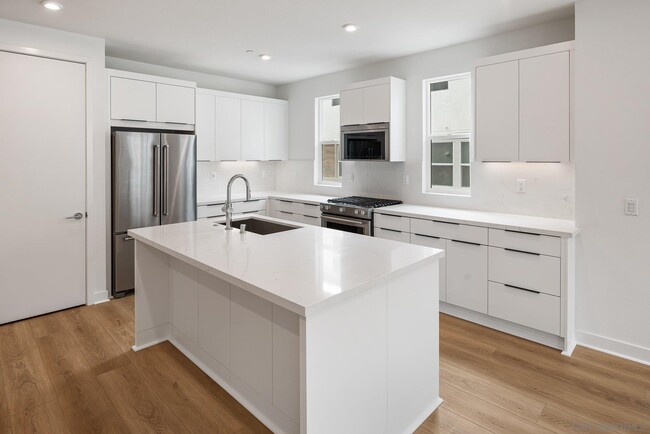 Building Photo - 2714 Everly Dr