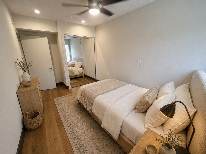 Building Photo - 1444 Centinela Ave
