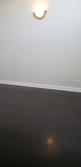 Building Photo - 9030 W Heathwood Cir