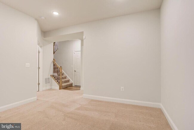 Building Photo - 15392 Ballerina Lp