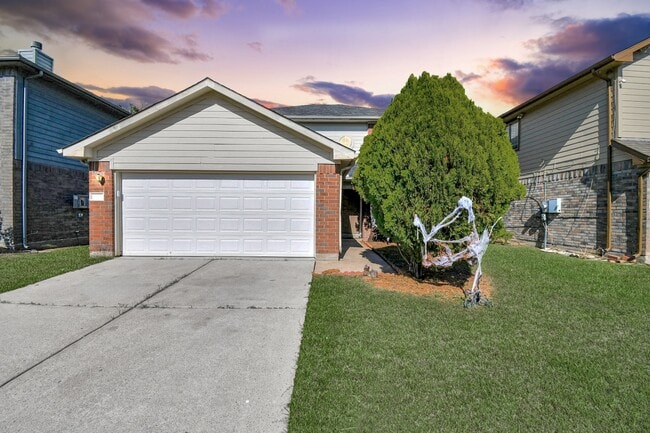 Building Photo - 8914 Pecan Pl Dr