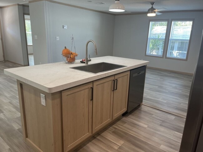 Primary Photo - 15777 Bolesta Rd