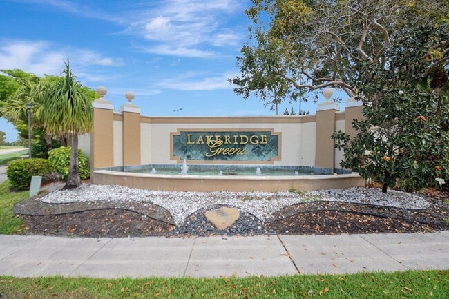 Building Photo - 6779 Indianwood Way