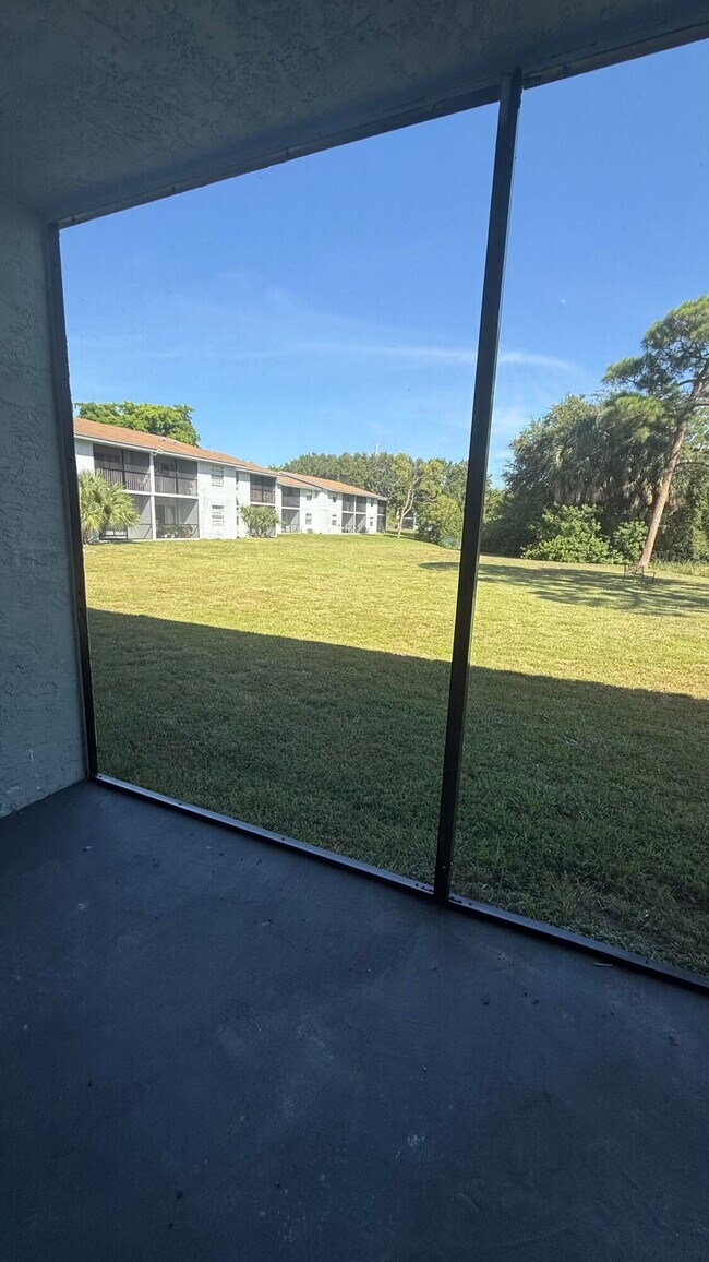 Building Photo - 4837 Arjaro Dr
