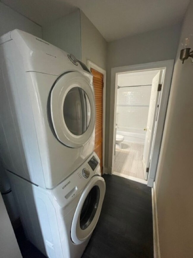 Building Photo - Charming 2 Bedroom Richmond Home