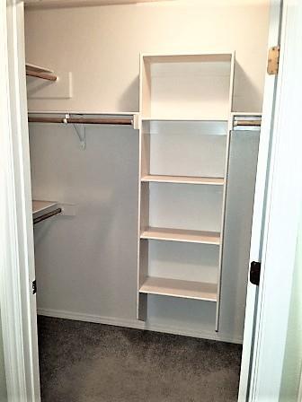 Building Photo - 1806 Knollcrest Cir