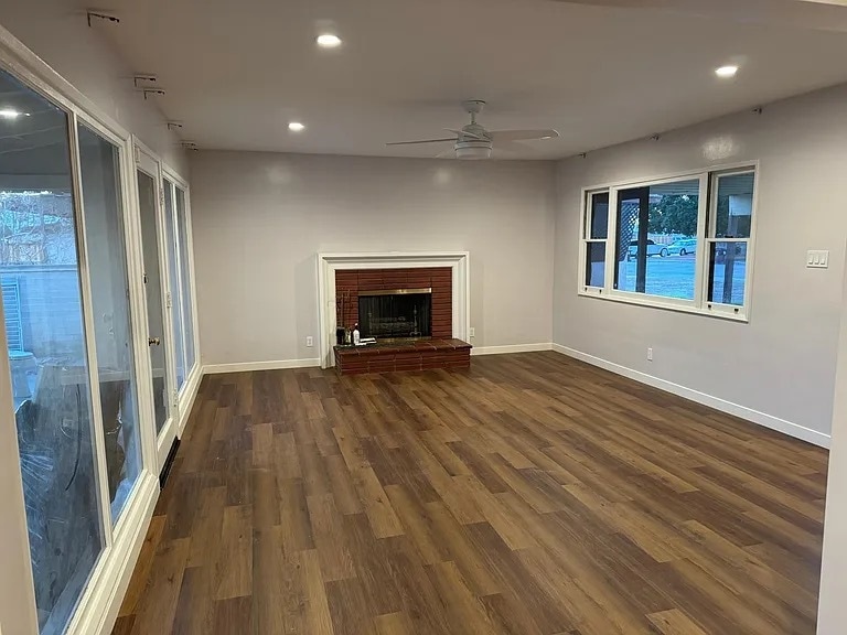 Building Photo - 2718 Lancaster Dr