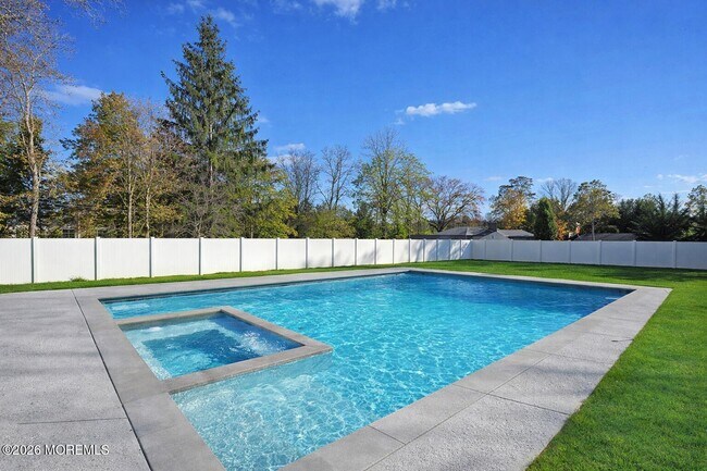 Building Photo - 98 Hollywood Ave