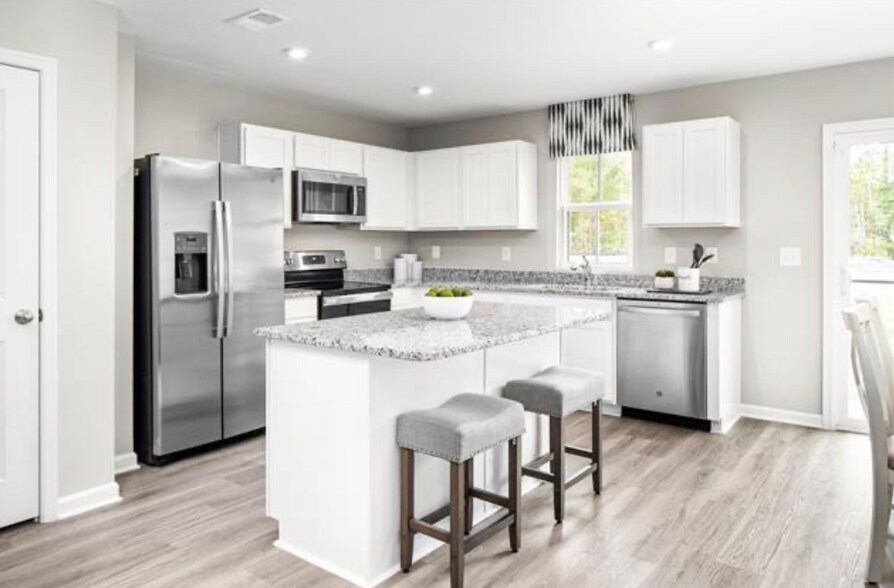 Building Photo - 302 Myrtle Meadows Dr
