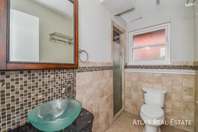 Building Photo - 4830 Ranch Dr