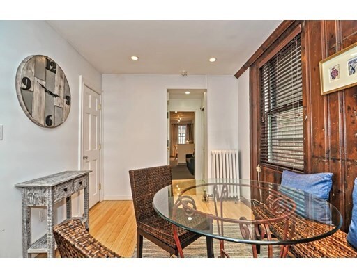 Building Photo - 43 Charles St