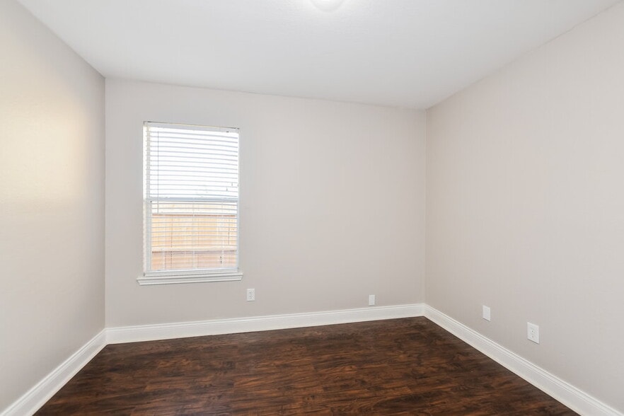 Building Photo - 2063 Faircrest Trail