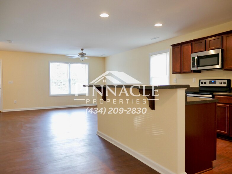 Building Photo - 747 Old Graves Mill Rd