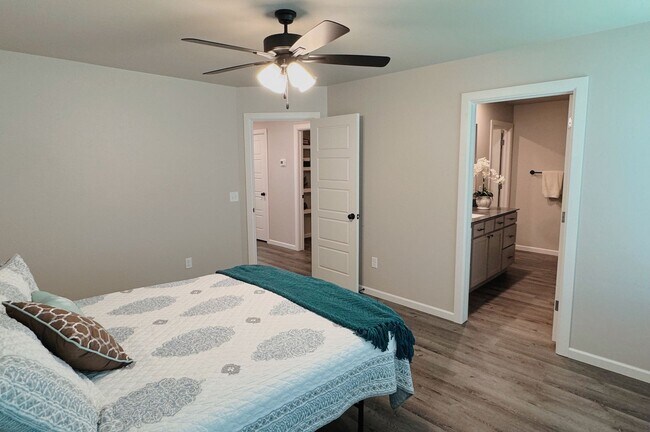 Building Photo - Townhome For Rent NW OKC!