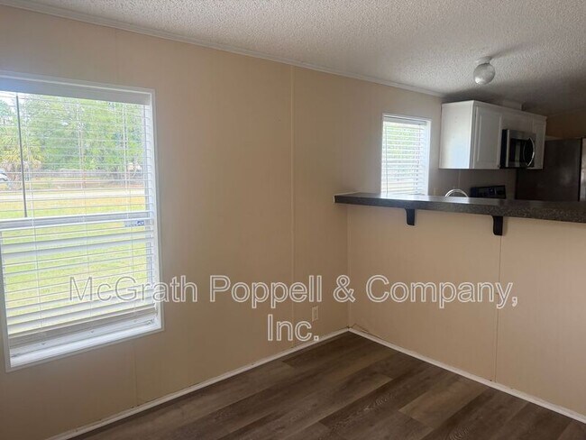 Building Photo - 12703 Lovers Ln