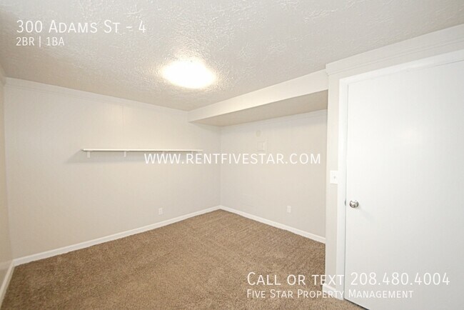 Building Photo - Beautiful 2 Bedroom 1 Bathroom Apartment i...