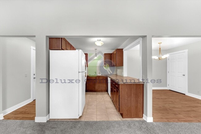 Building Photo - Beautiful 3 Bedroom in Alto – Updated, Spacious, Surrounded by Nature