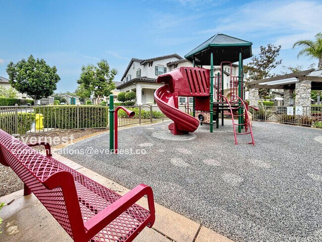 Building Photo - 10435 Whitcomb Way