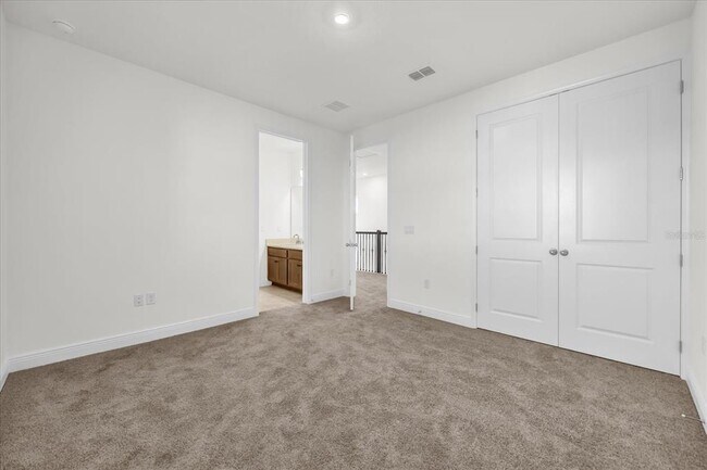 Building Photo - 10270 Pearson Ave