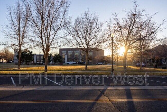Building Photo - 9369 Longs Peak Dr