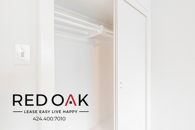 Building Photo - 1726 W 146th St