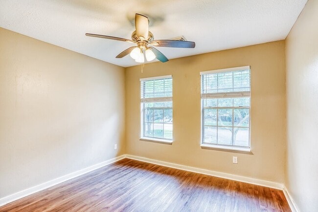 Building Photo - 2014 Harbour Cove Dr