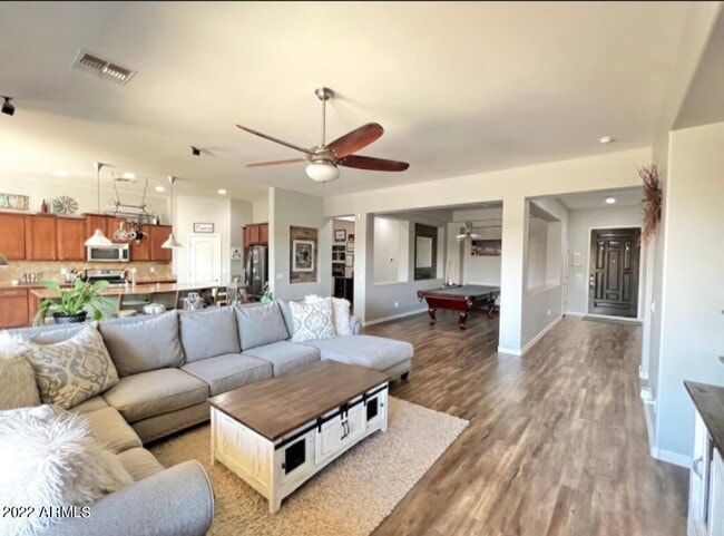 Building Photo - 19350 W Oregon Ave