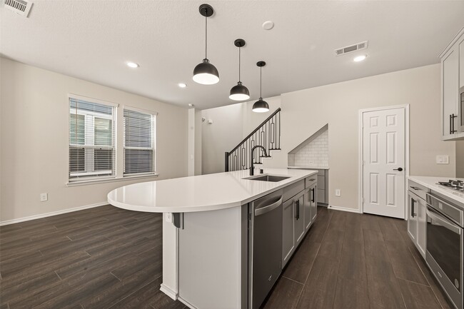 Building Photo - 3405 Knighton Hill Dr