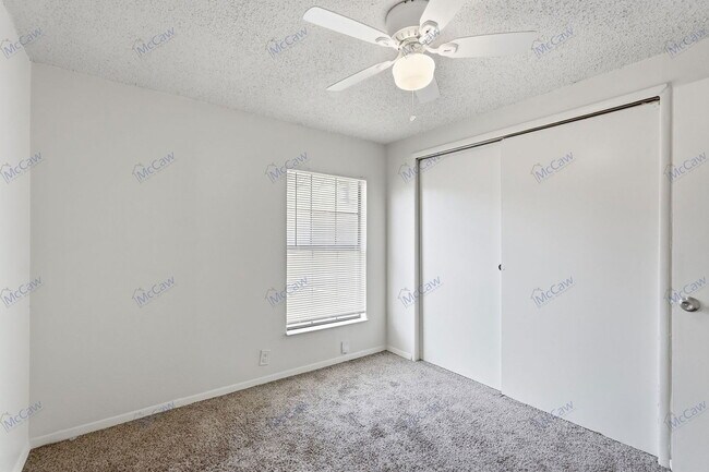 Building Photo - 14614 Seminole Dr