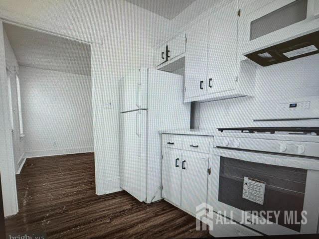 Building Photo - 38 Brenwal Ave