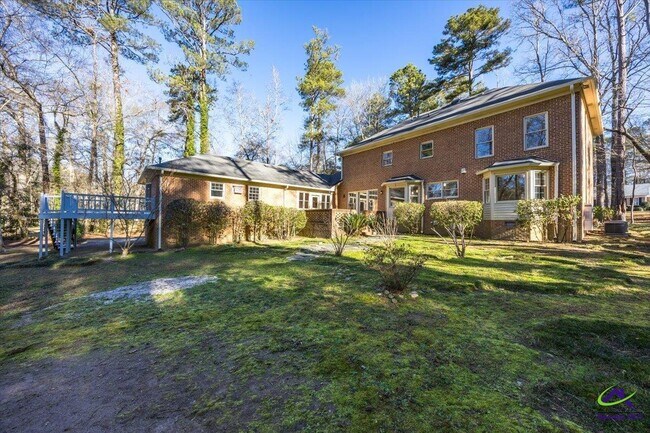 Building Photo - 5056 Wellington Dr