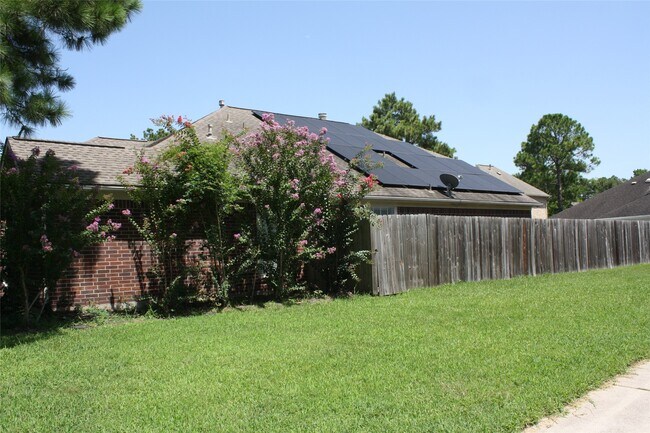 Building Photo - 20315 Aspenwilde Dr