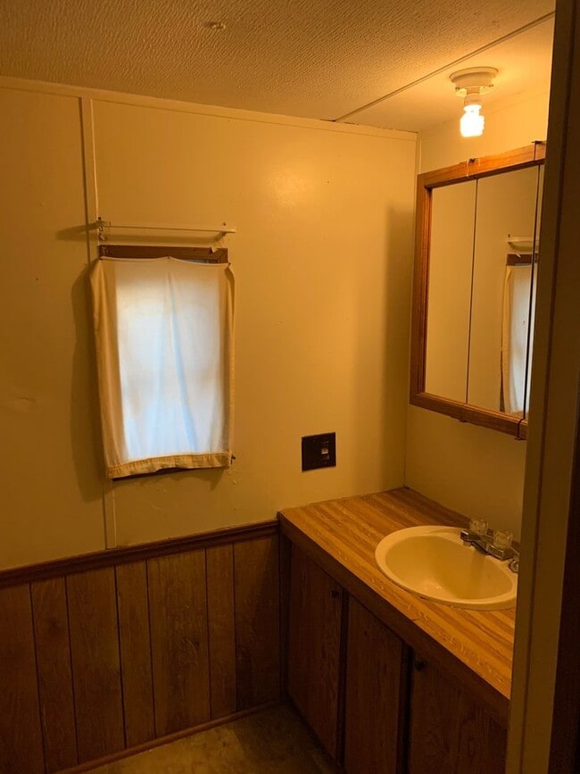 Building Photo - Haughton Peaceful Pines 2 Bed 1 Bath