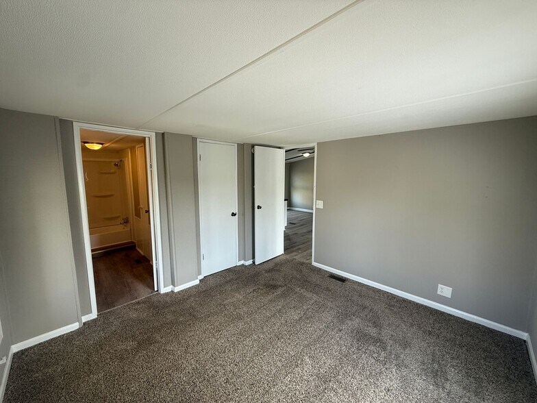 Building Photo - 5613 Arapaho Trail