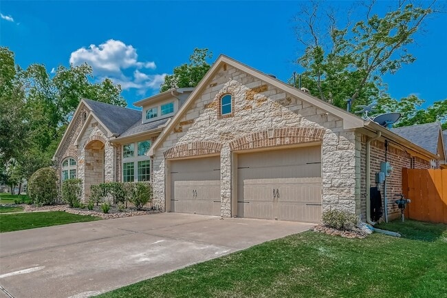 Building Photo - 5918 Emmit Creek Ln