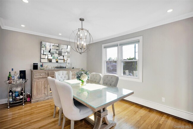 Building Photo - 464 Lindell Blvd