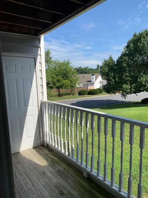 Building Photo - ****** HALF OFF FIRST FULL MONTH OF RENT!! ******