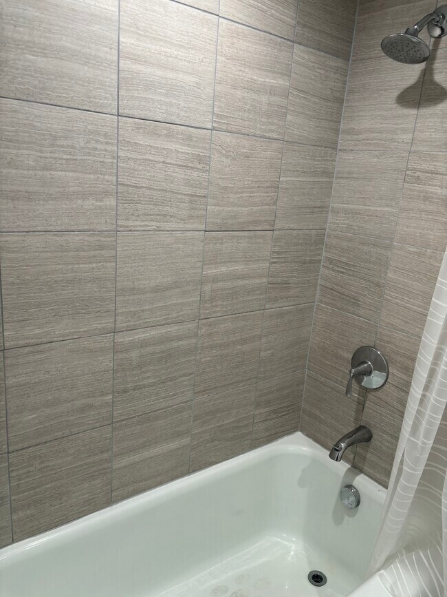 Building Photo - 363 Royal Troon Dr