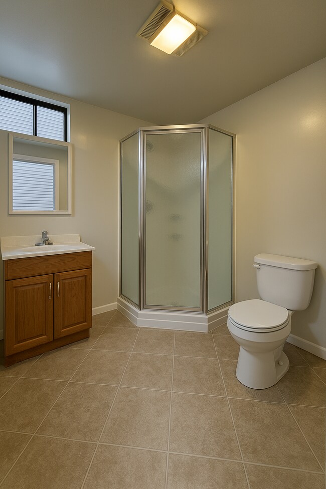 Building Photo - 1221 Vincent Pl