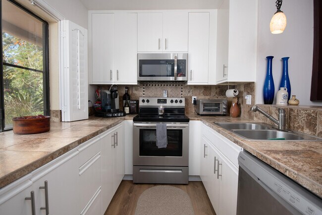 Building Photo - 67421 Toltec Ct