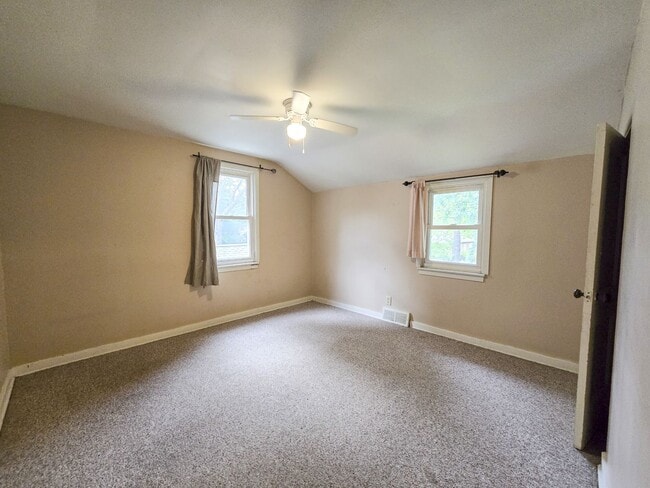 Building Photo - 654/656 Ripley Ave