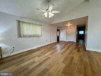 Building Photo - 2000 Cherry Rd