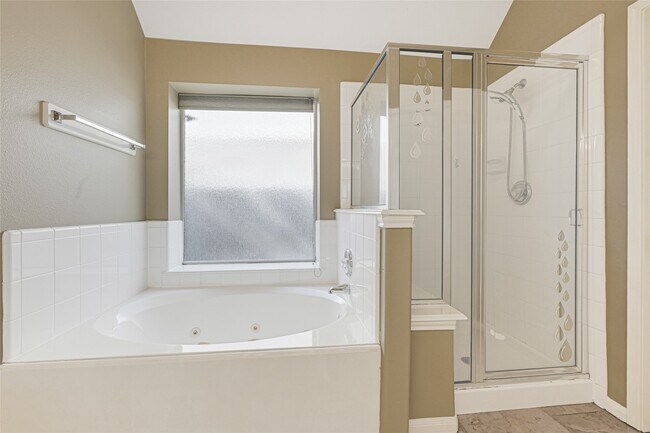 Building Photo - 18819 Forest Deer Rd