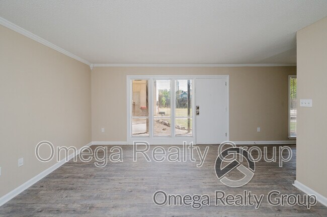 Building Photo - 4724 S Court St