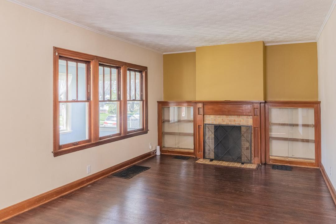 Building Photo - 732 E Mithoff St