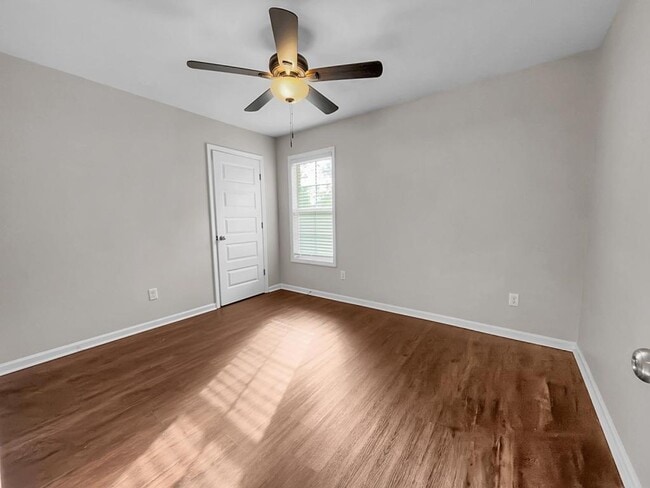 Building Photo - 1739 Eli Pl