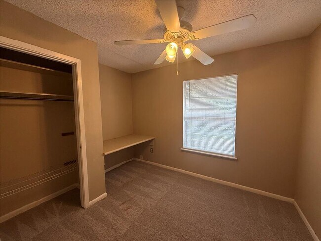 Building Photo - 1510 Glen Burnie Dr