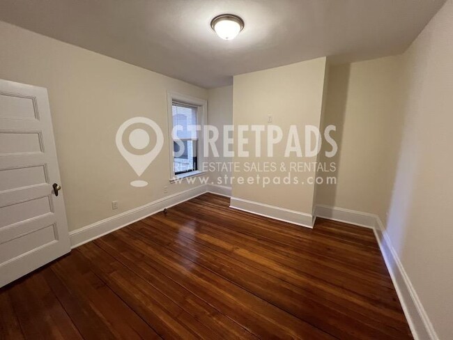 Building Photo - 2 bedroom in Cambridge MA 02139