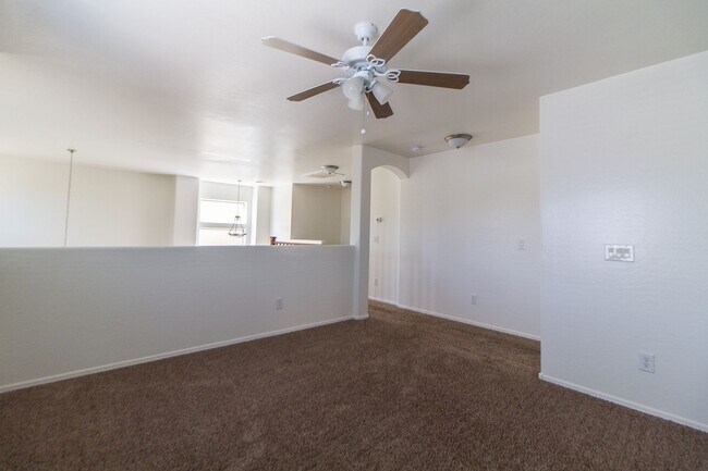 Building Photo - 3873 E Bridgeport Pkwy