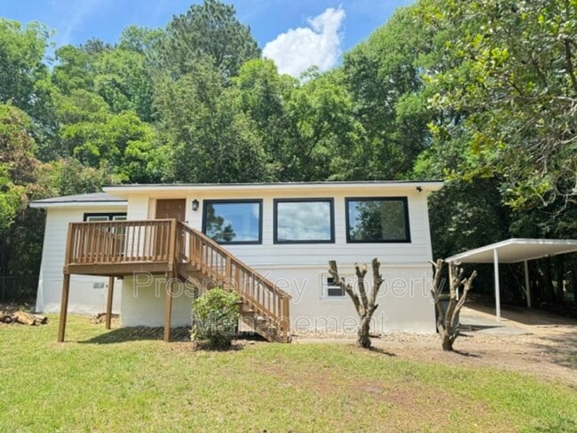 Building Photo - 2353 Agnes Dr